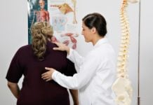 Chiropractor Offers Free Consultation