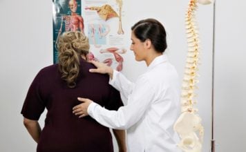 Chiropractor Offers Free Consultation